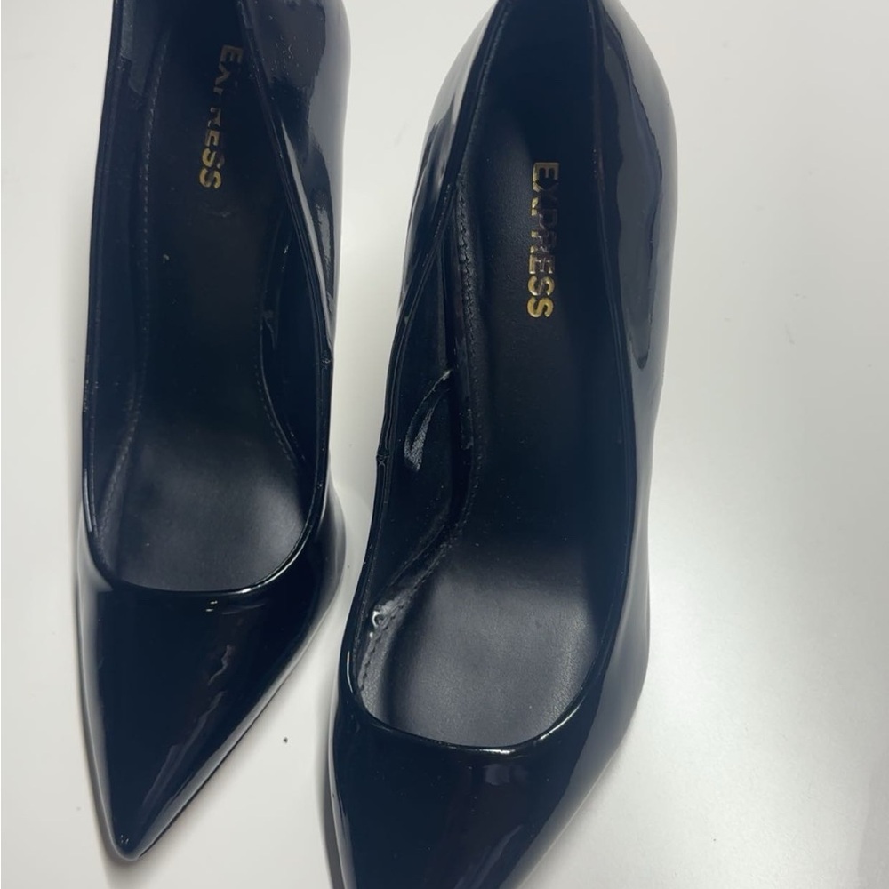 Chic Magenta Women's Heels - Picture 3 of 10